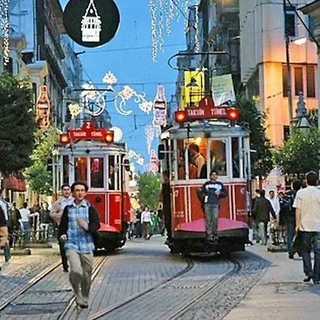 Stylish In Center Apartment Istanbul