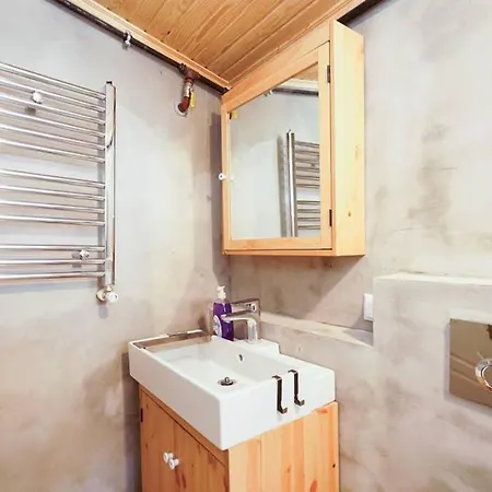Stylish In Center Apartment